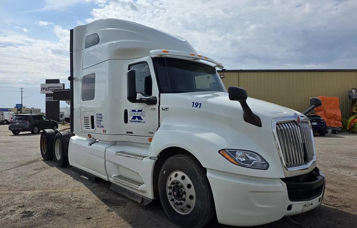2019 International T/A Semi Truck