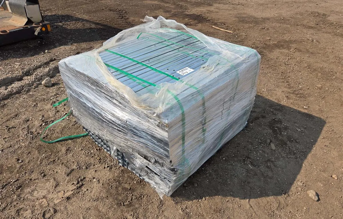 39" Square Hollow Metal Pieces
UNRESERVED