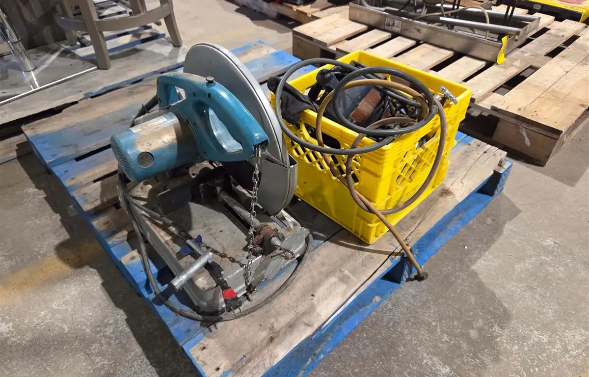 Makita Cut-Off Saw & Assorted Power Tools
UNRESERVED