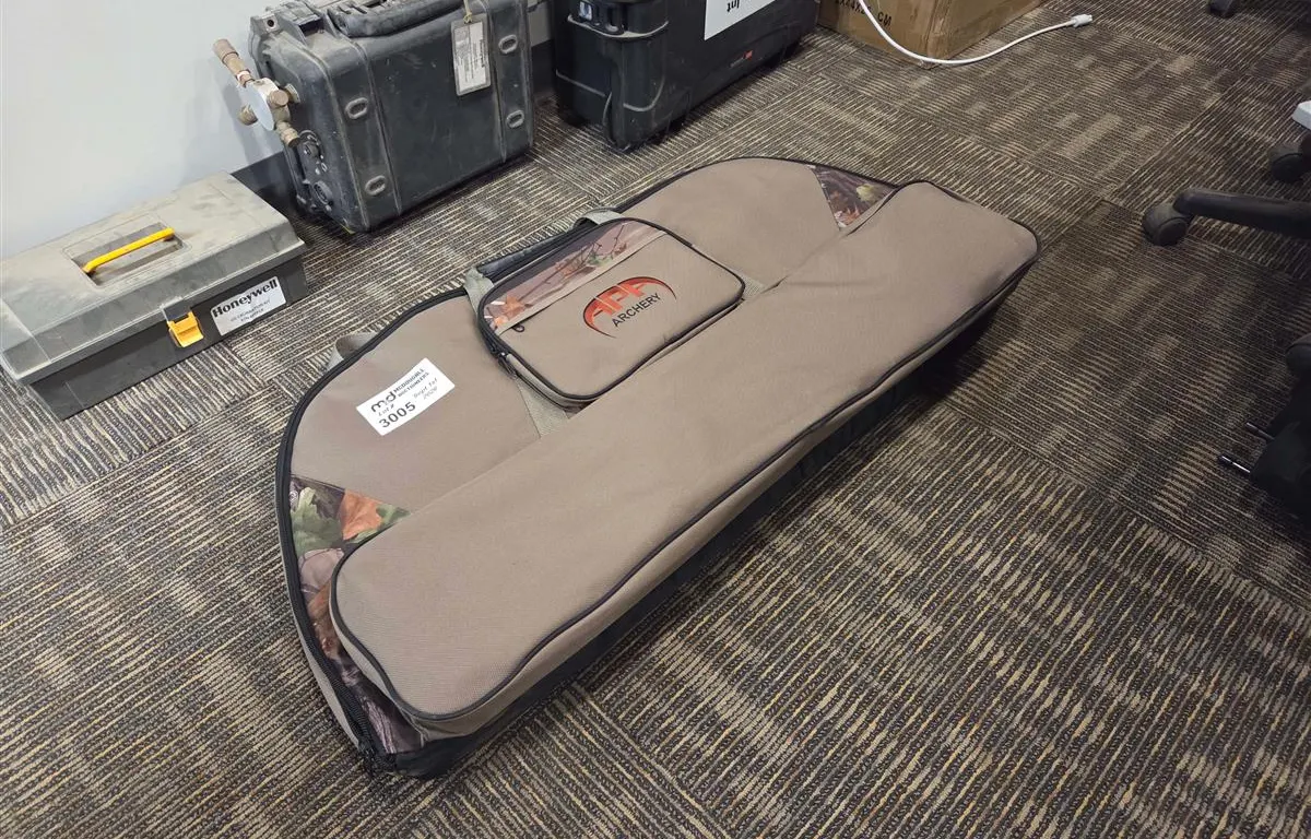 Black Mamba Compound Bow & Arrow Case
UNRESERVED