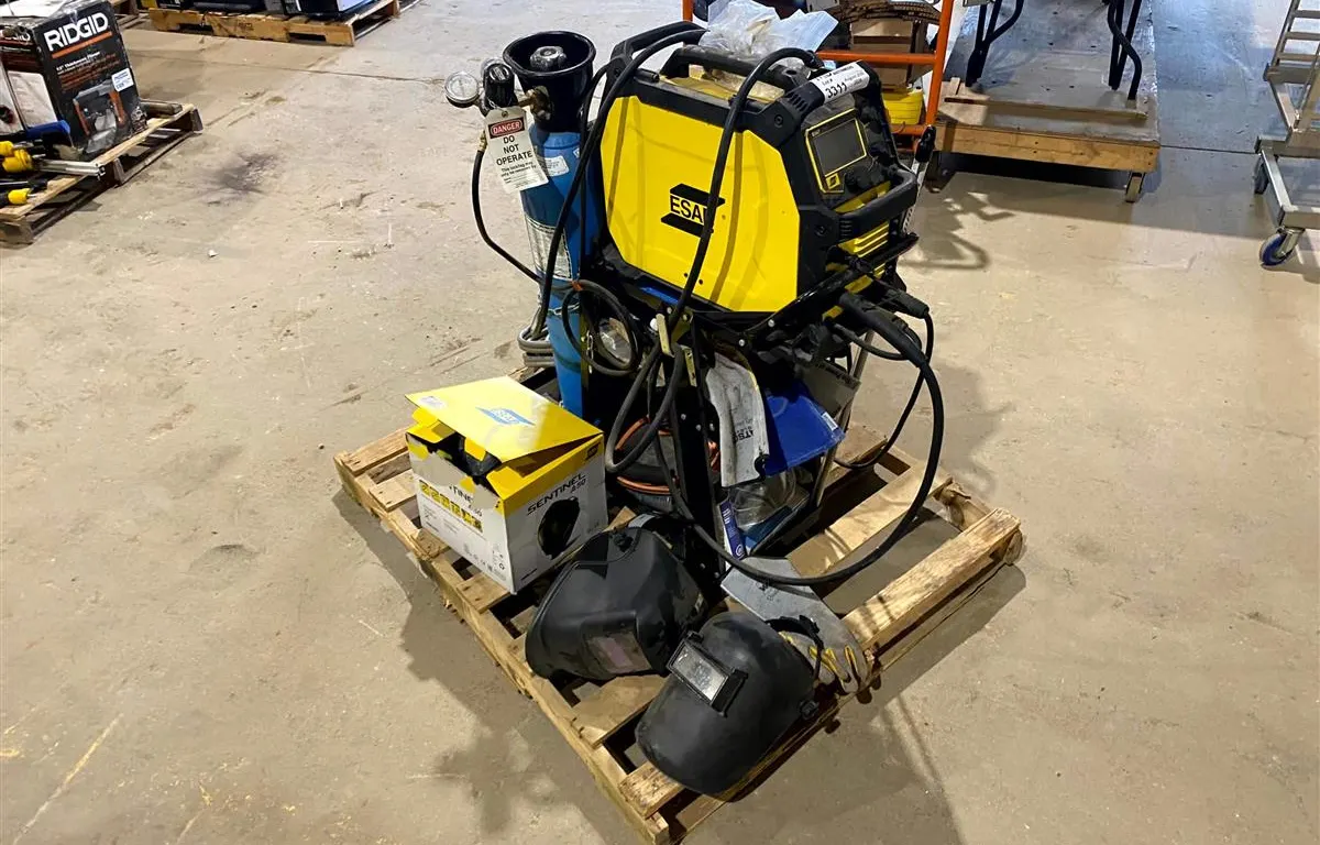 ESAB EMP 215ic Welder & Welding Equipment
UNRESERVED