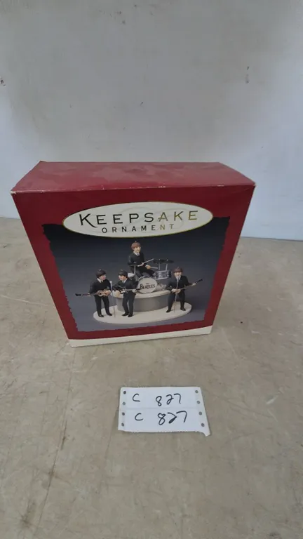 Hallmark Keepsake Ornament The Beatles "Beatlemania" Commemorative Set in Box