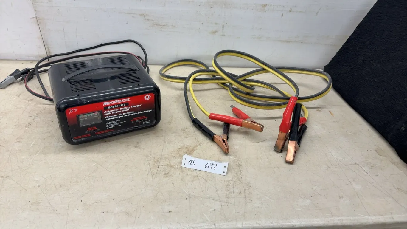 MotoMaster 11-1569-6 75/12/2A 12V Automatic Battery Charger with Engine Start and Jumper Cables
