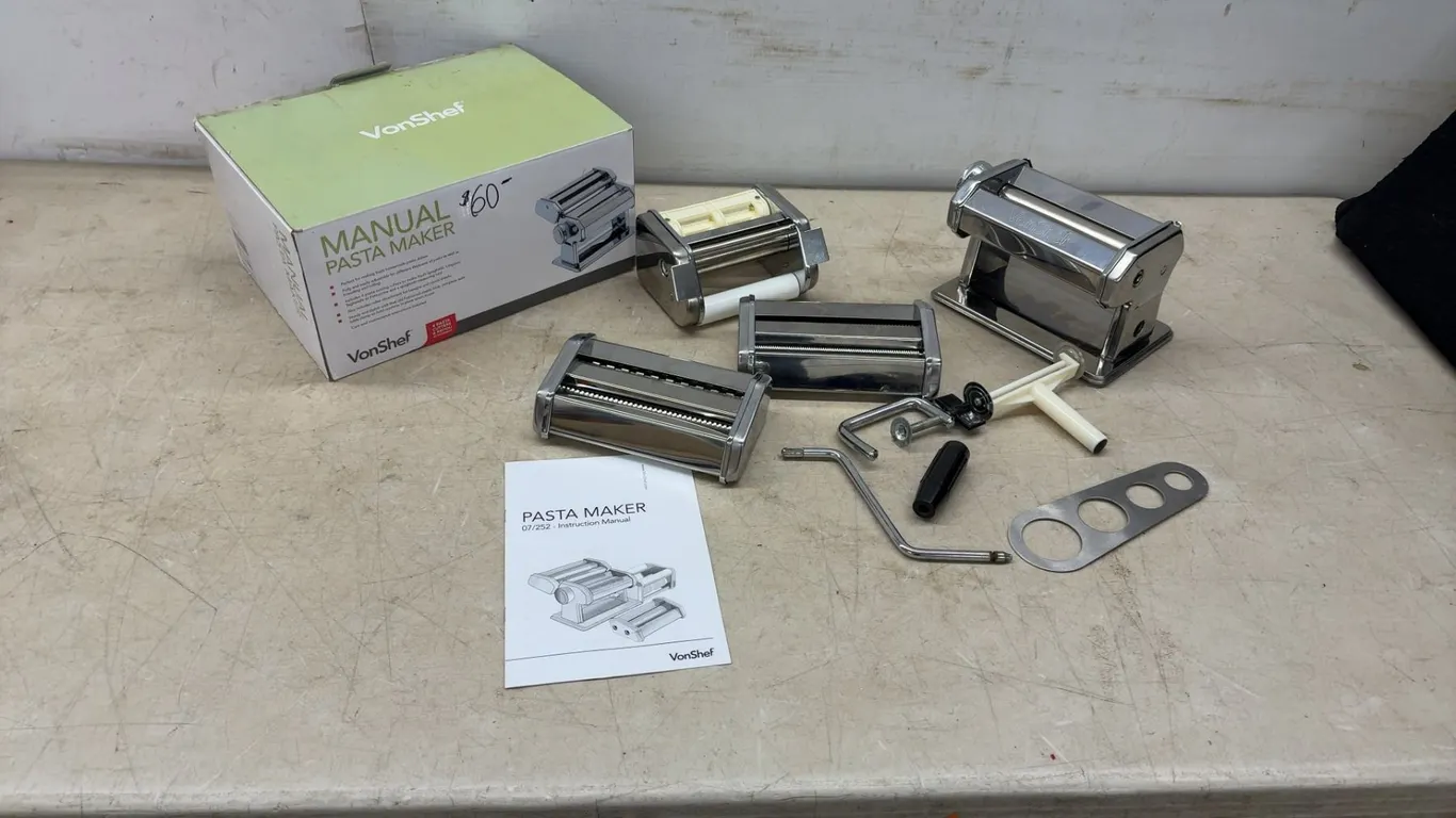 VonShef Manual Pasta Maker with Cutting Attachments, Clamp