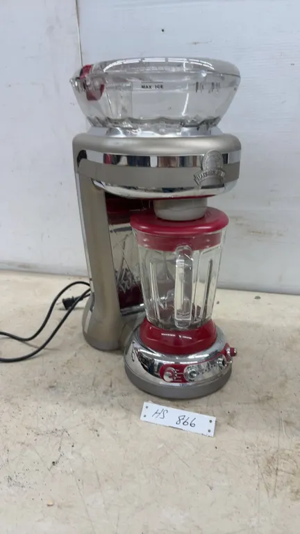 Margaritaville DM0700 Bahamas Frozen Concoction Maker with Shave-n-Blend Function
