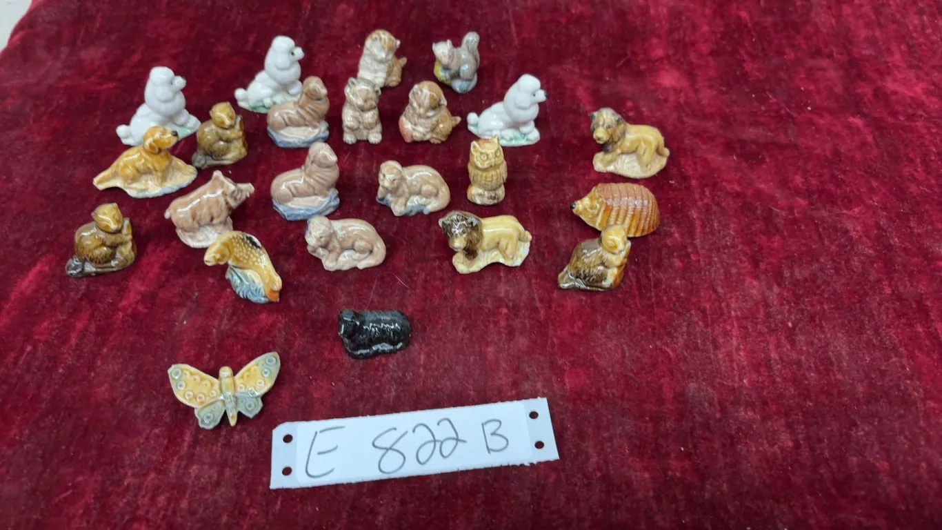 Red Rose Tea Ceramic Animal Figurines