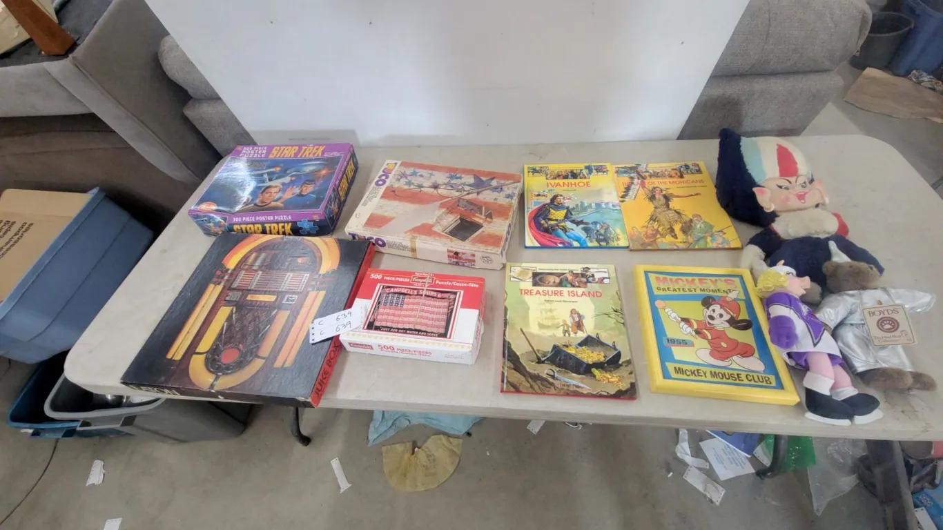 Vintage Puzzles, Books, and Dolls: Star Trek, Jukebox, Campbell's Soup, Mickey Mouse Club