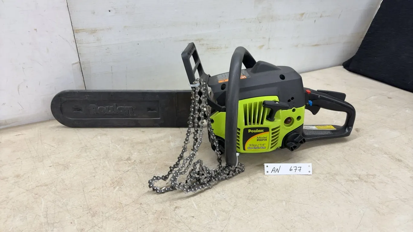 Poulan P3314 33cc 14” Gas Chain Saw with Bar Cover and Extra Chain