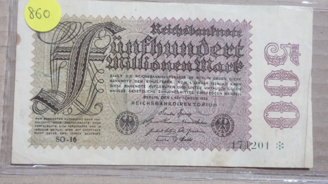 Germany – Weimar Republic. 1923 500 Million Mark Reichsbanknote. VF.