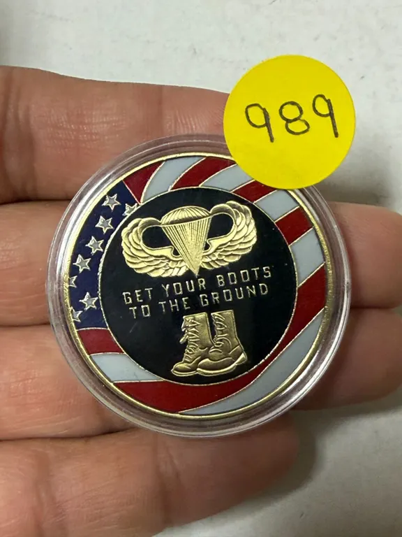 Enameled U.S. Airborne Challenge Coin. Unc.