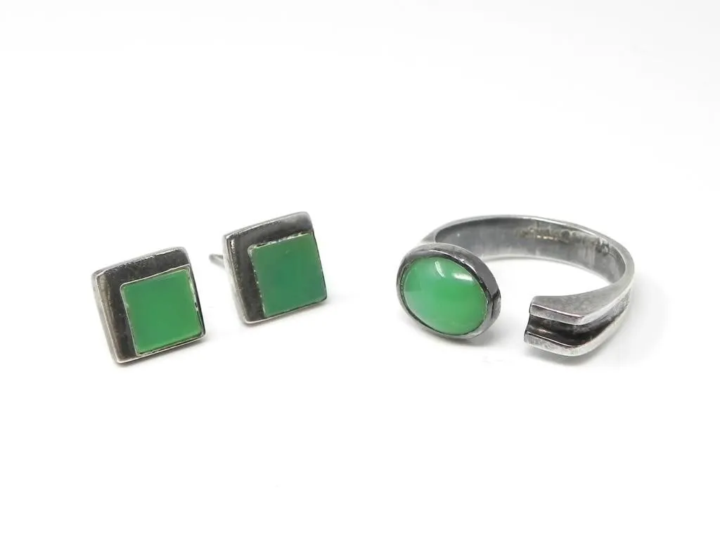 STERLING SILVER AND RESIN EARRINGS & RING 6.91g
