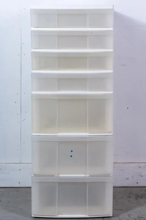WHITE PLASTIC 7 DRAWER STORAGE TOWER
