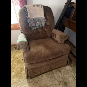Brown Recliner Chair - Fabric Throw Blanket