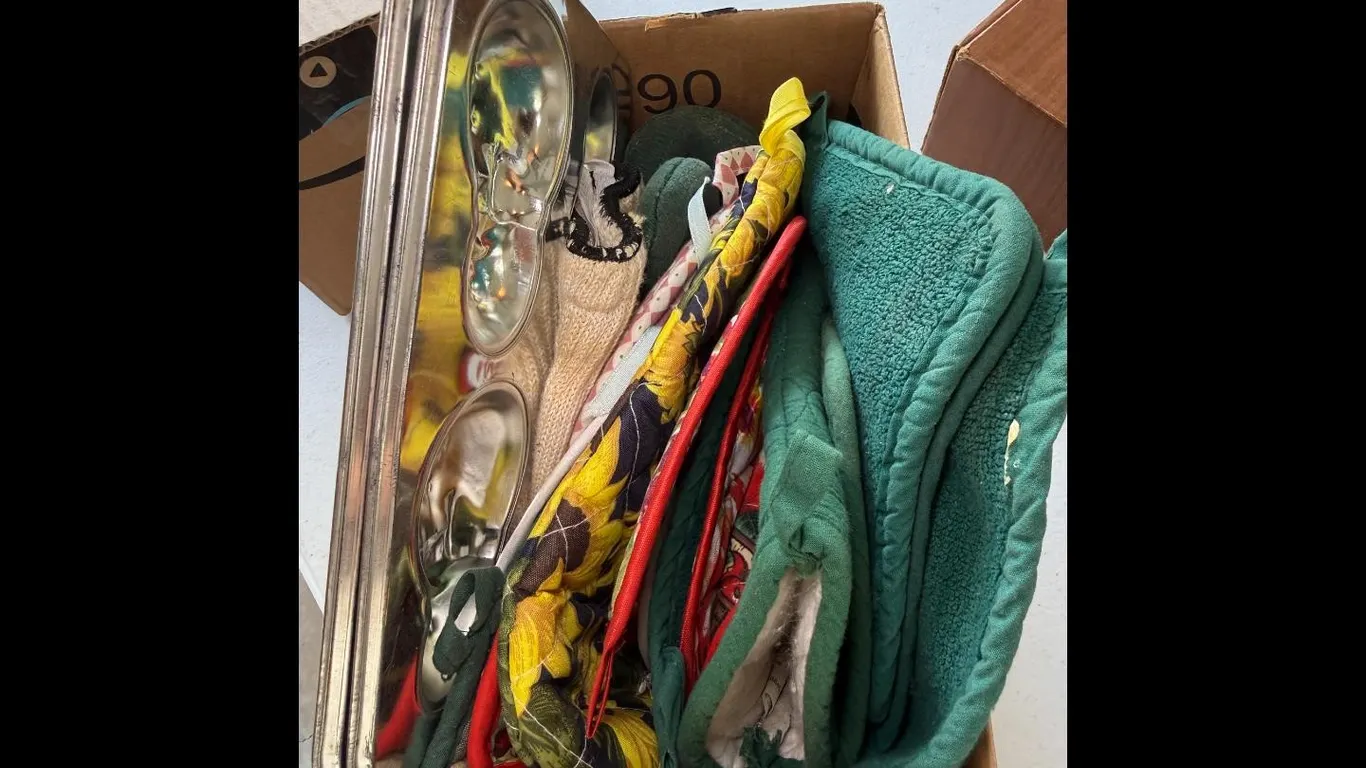 Kitchen Lot - Metal Pan Utensils - $25.00