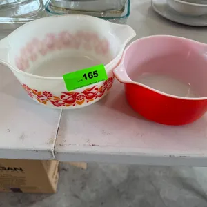 Pyrex Mixing Bowls - RedWhite Floral - 2pc Set