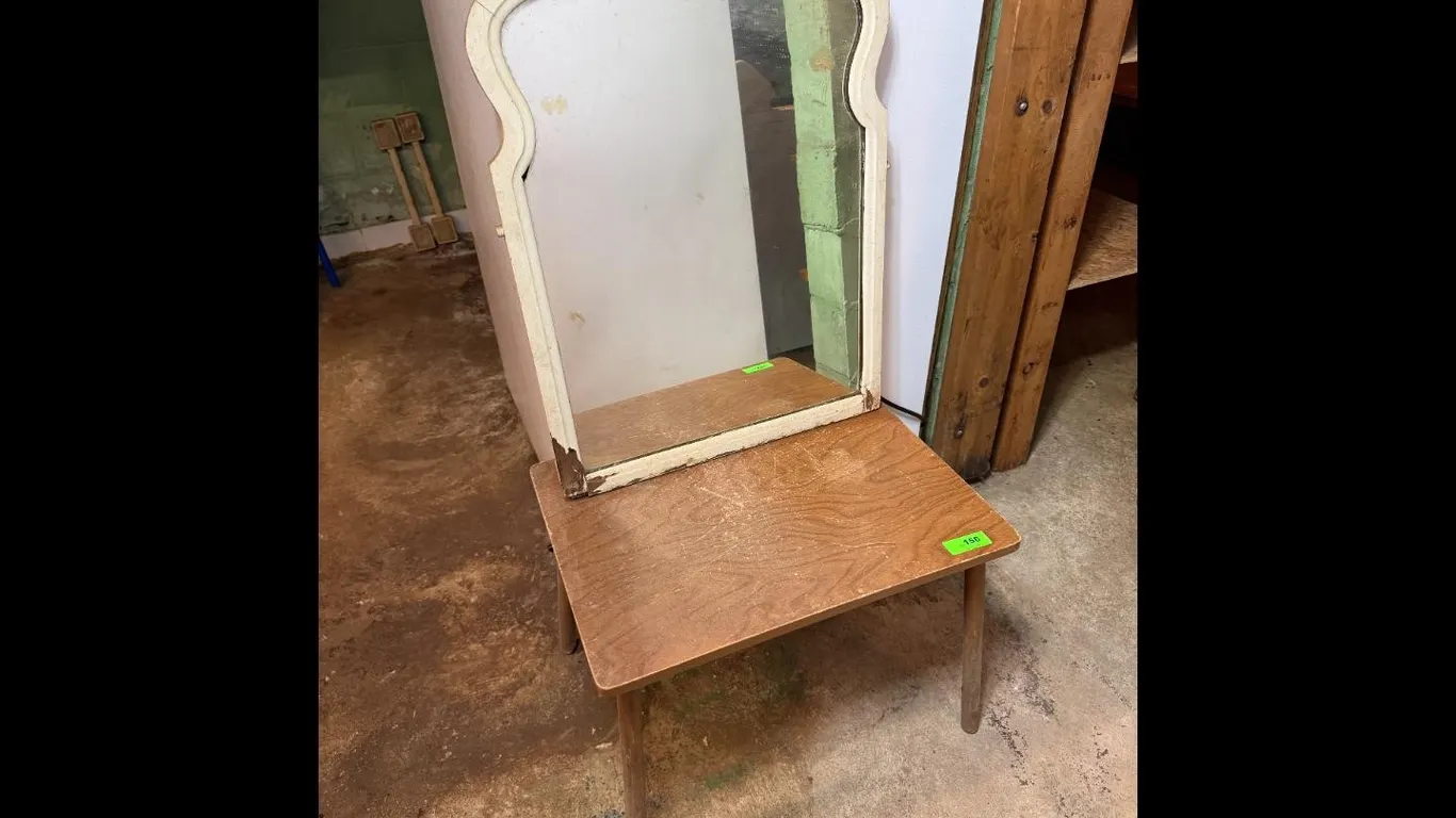 Vintage Vanity Table Off-white Mirror