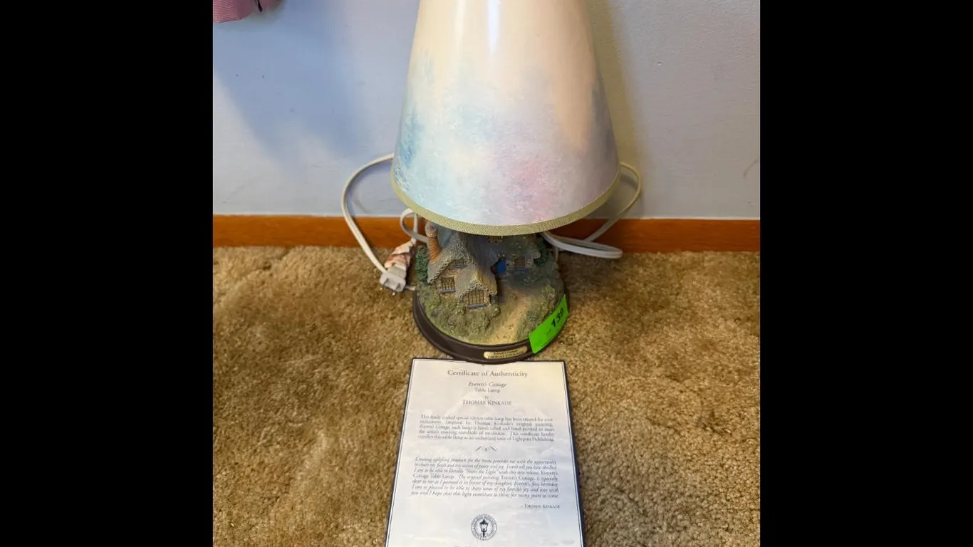Thomas Kinkade Everetts Cottage Lamp