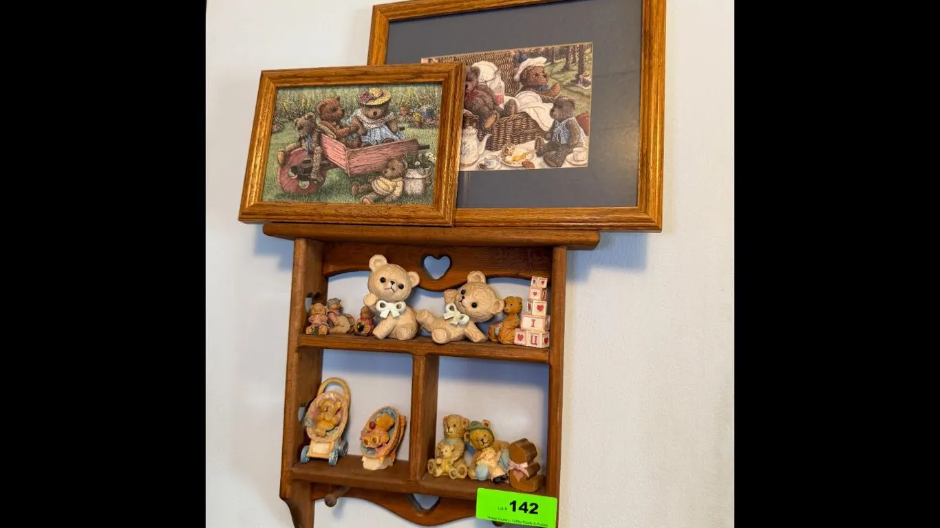 Wooden Teddy Bear Shelf with Pictures