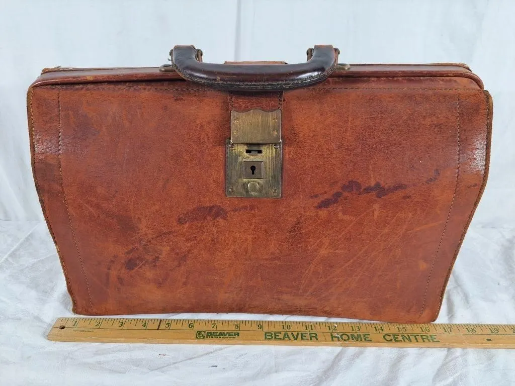 Vintage orange leather bag