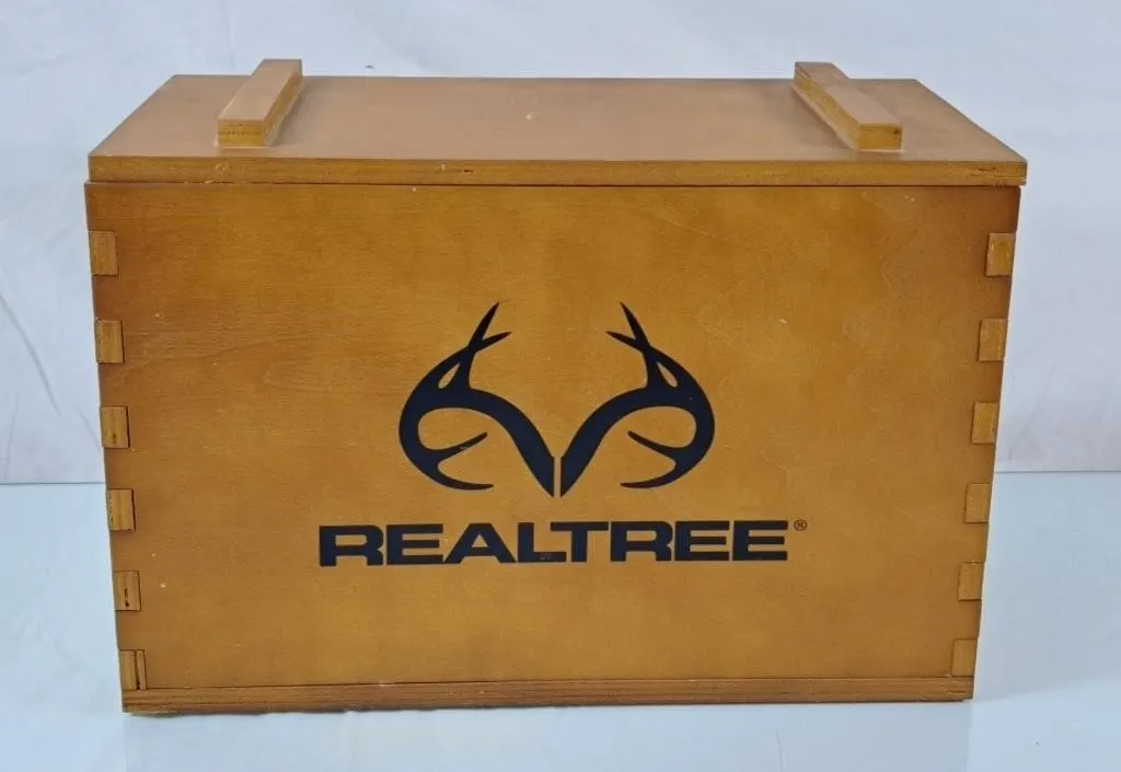 Realtree Wood Storage Box - 16"Wx10.5"Hx8.5"D