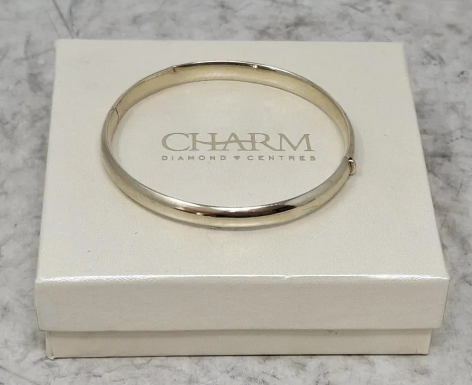 Lovely 10K bangle