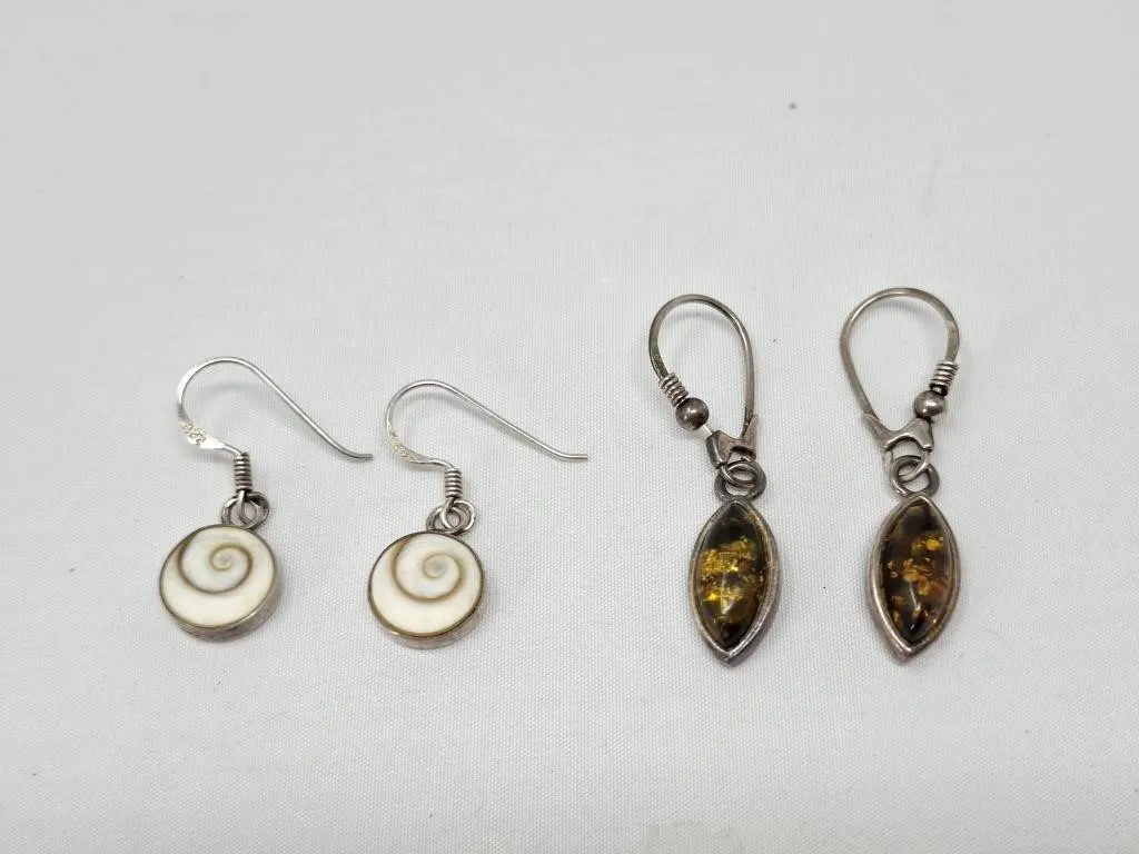 2 pairs of 925 earrings