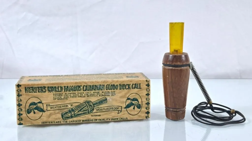 Vintage Herter's Canadian Glodo Duck Call -