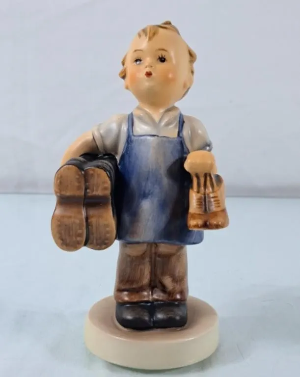 .Vintage Goebel Hummel "Boots" Figurine