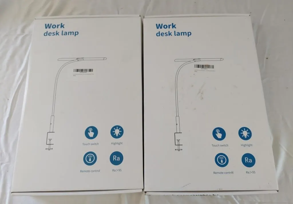 2 desk lamps