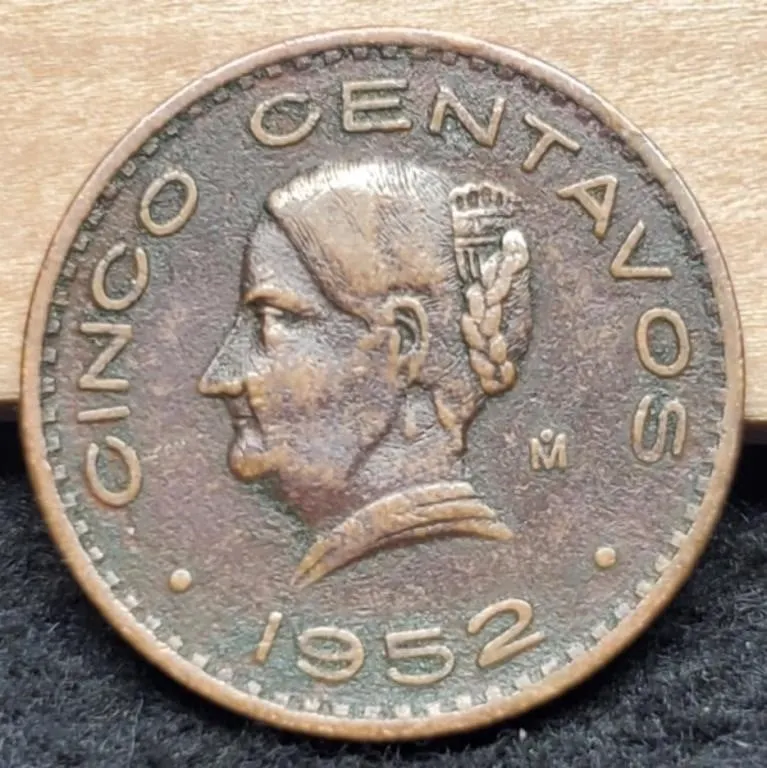 1952 Mexico 5 Centavos Large Bronze Coin