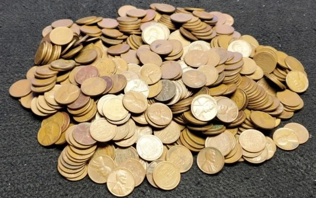 Lot w/ 570 Wheat Cents