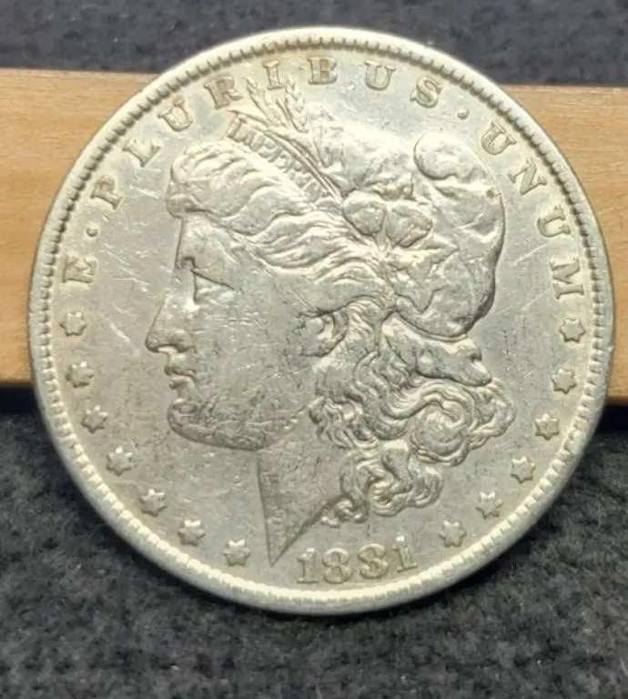1881 Morgan Dollar XF