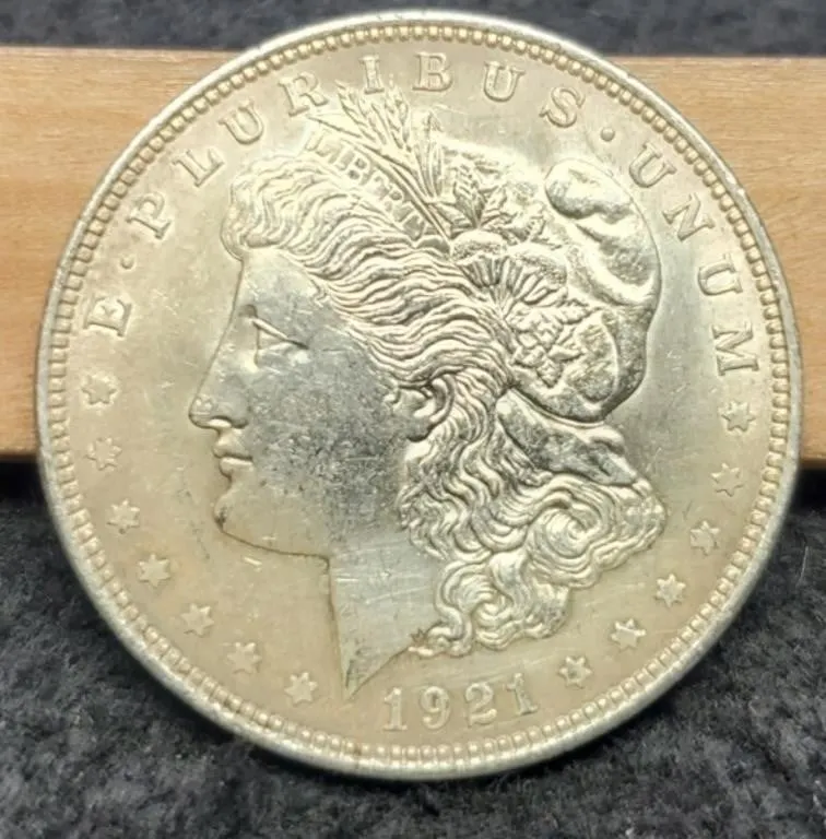 1921 Morgan Dollar AU