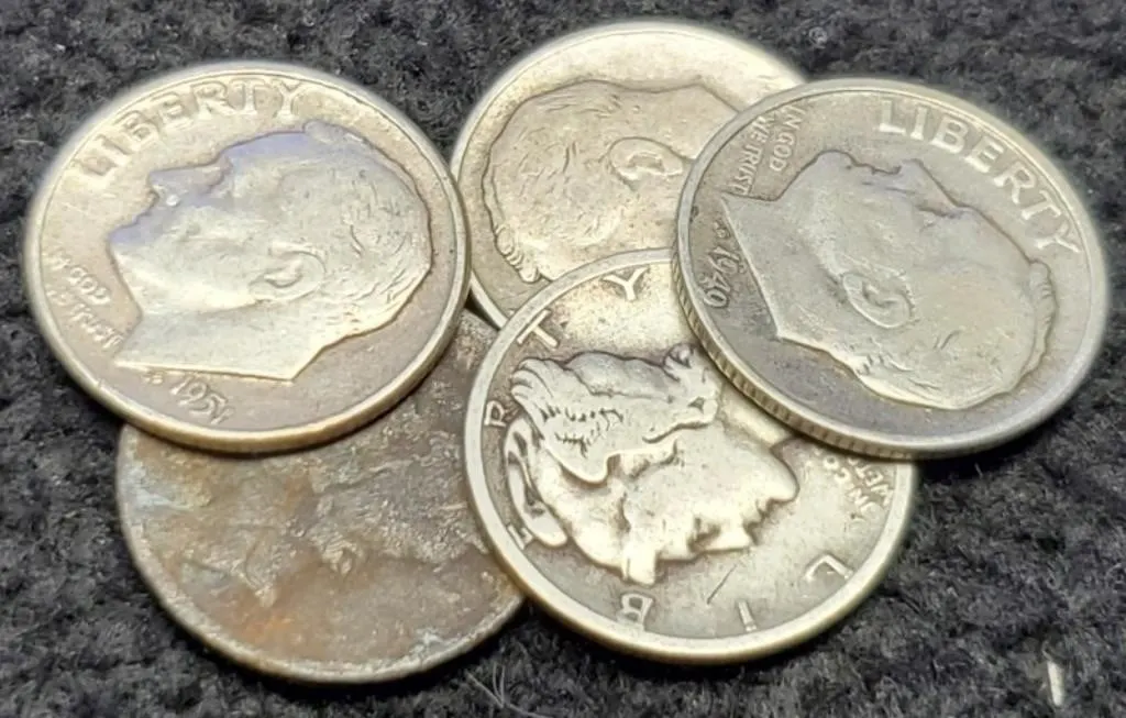 (5) Silver Dimes 2 Mercury, 3 Roosevelt