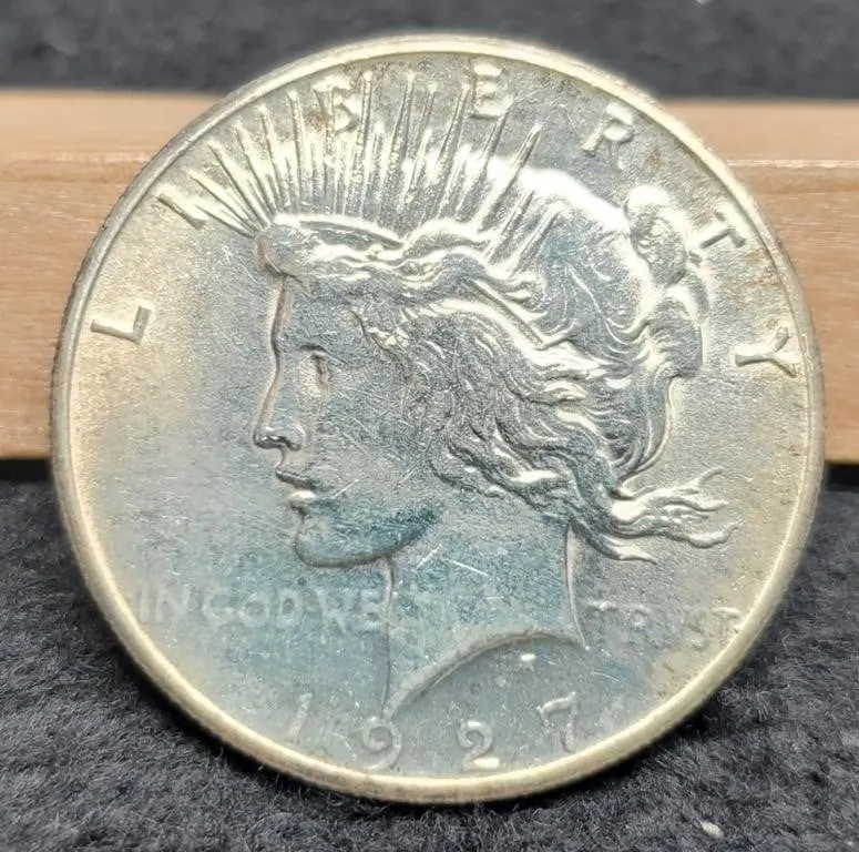 1927 Peace Dollar AU58
