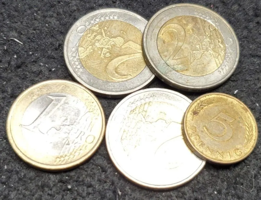 Lot w/ 4 Euro Coins (3-2 & 1-1) + 5 Pfennig Coin