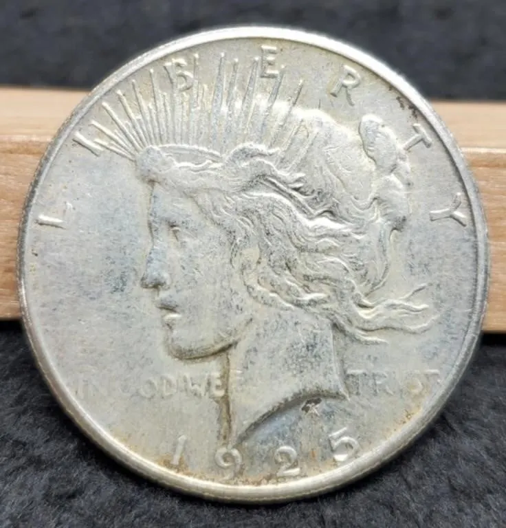 1925-S Peace Dollar AU50