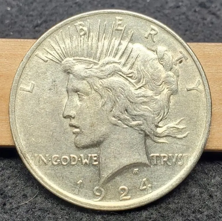 1924 Peace Dollar AU