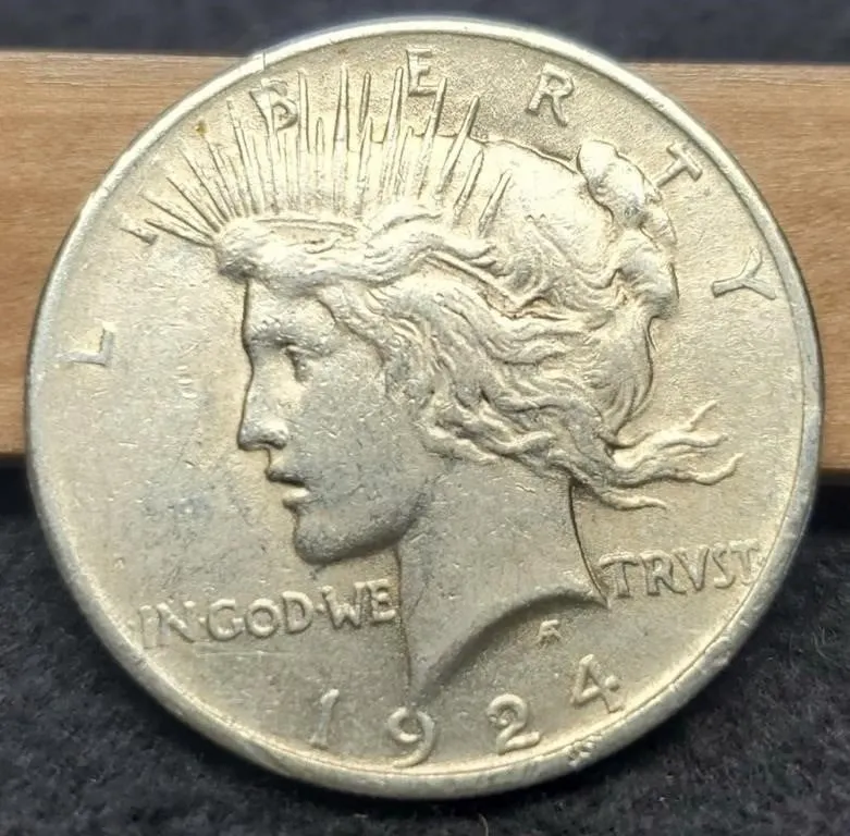 1924 Peace Dollar VF