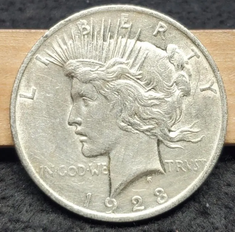 1923 Peace Dollar AU