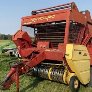 New Holland (NH) 852 Round Baler