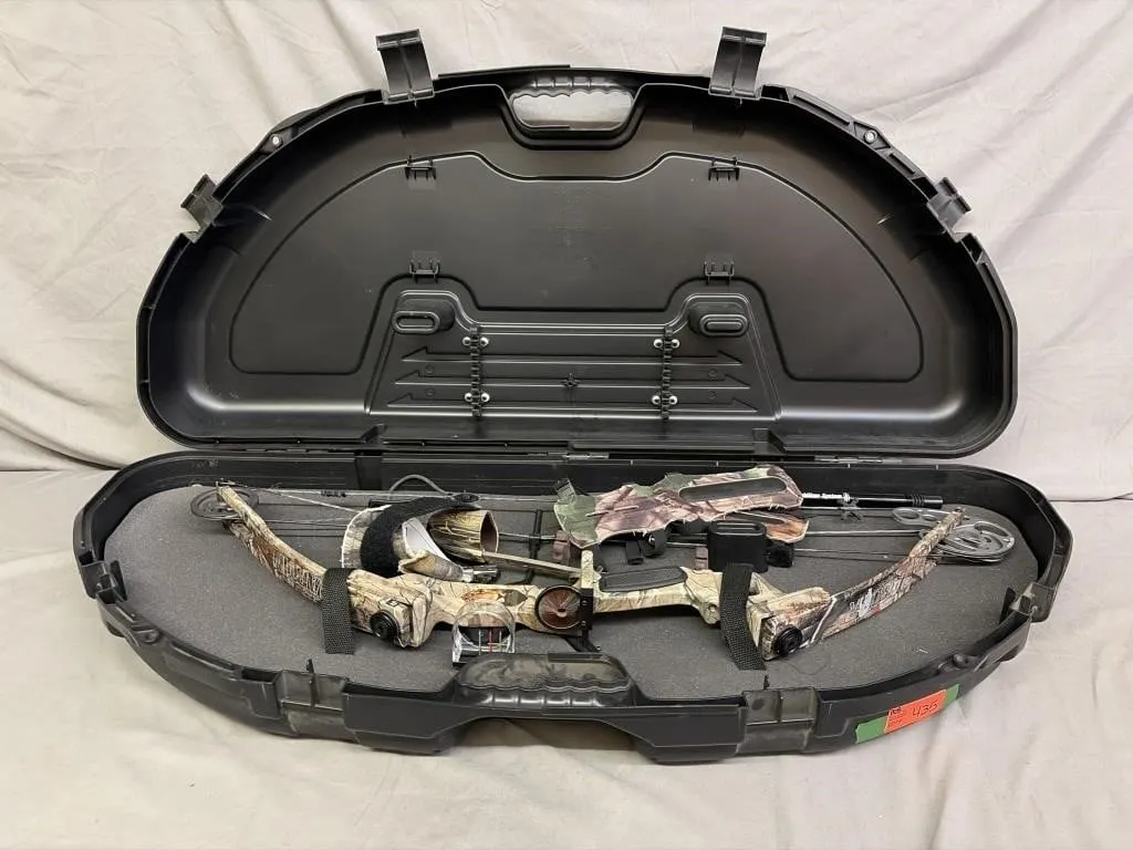 Rt Handed Martian Magnum Compound Bow in Case