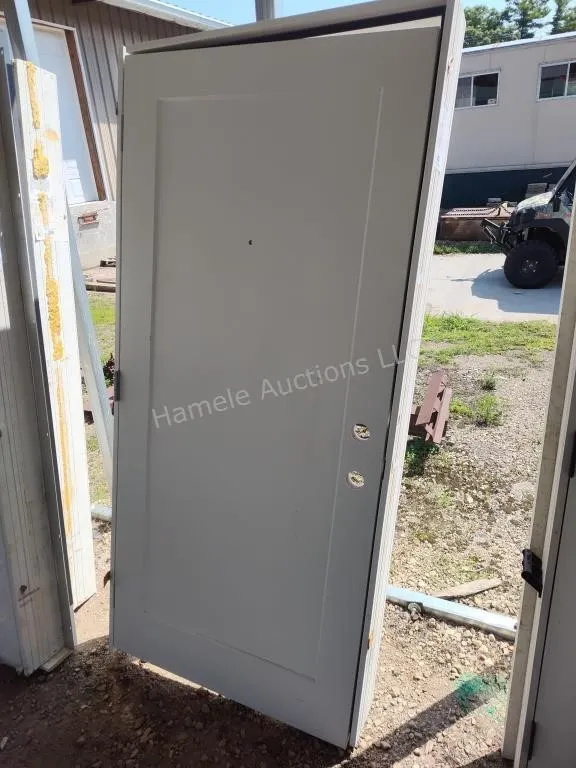 Exterior door 36"