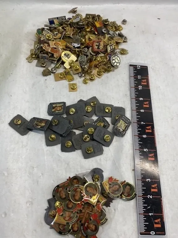 Lot of Pins: Star Wars, Hockey Canada, Assorted