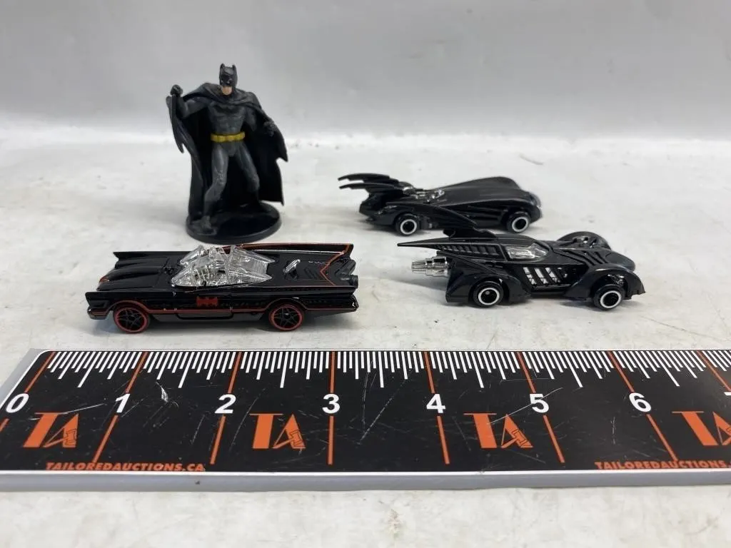 Batman Figure and Batmobile Diecast Vehicles Set
