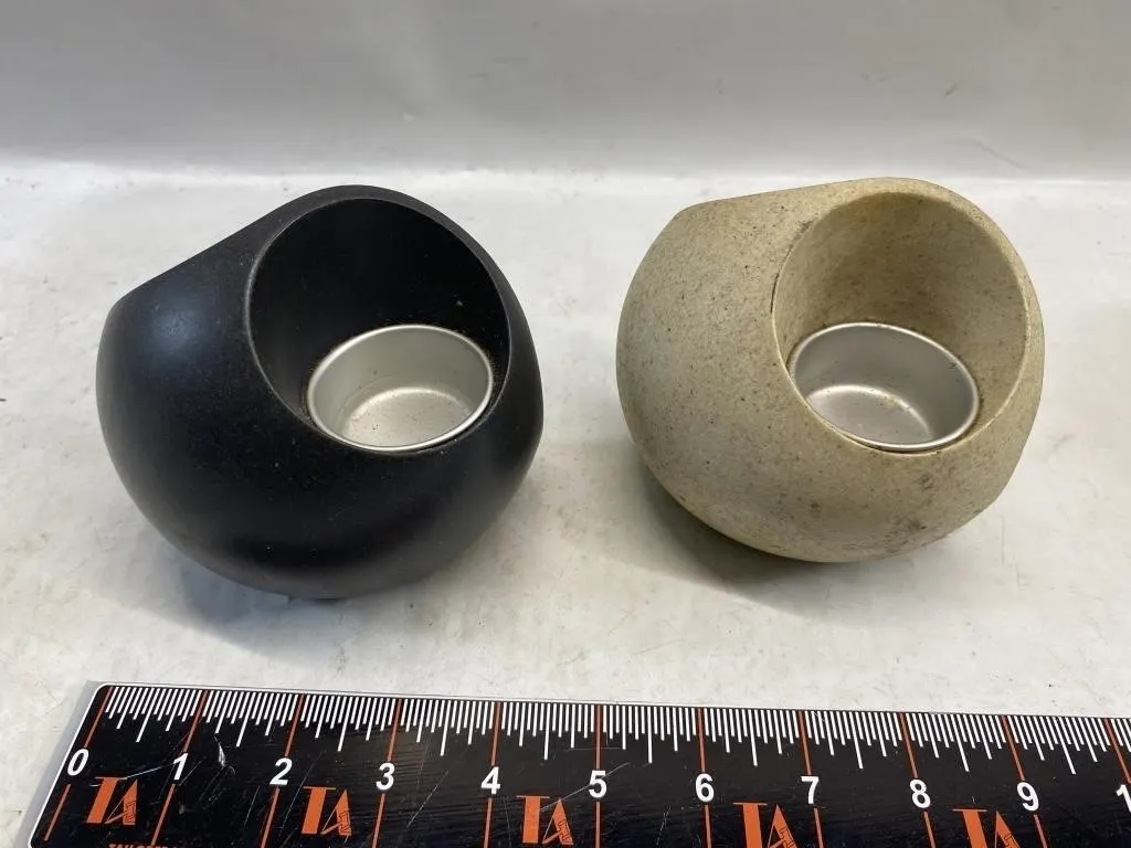 Pair of round ceramic tealight candle holders