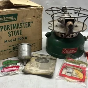 Coleman Lantern Co 500B Sportmaster Stove & box
