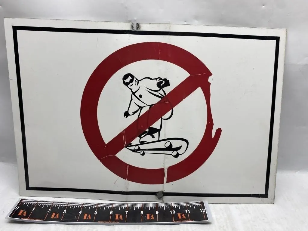 No Skateboarding Metal Sign