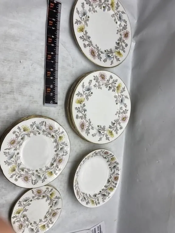 Foley Bone China Somerset Floral Plates Set