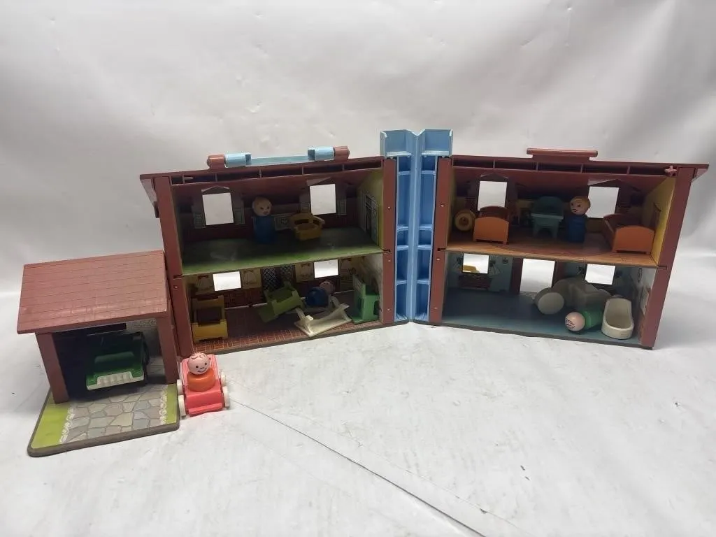 Fisher-Price Tudor House Play Family Dollhouse w/